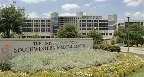 5323 harry hines blvd 75390|ut southwestern clinic locations.